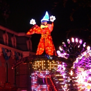 'Paint the Night' Full Nighttime Electrical Parade