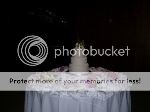 Wedding-CakeTable1.jpg