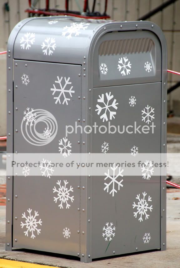 snowflake-trashcan.jpg